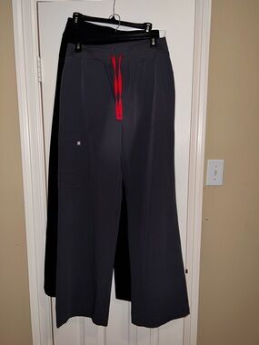 Figs Women's Wide Leg Scrub Pants in Charcoal with Pink Drawstring